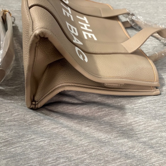 The Tote Bag - Picture 5 of 9